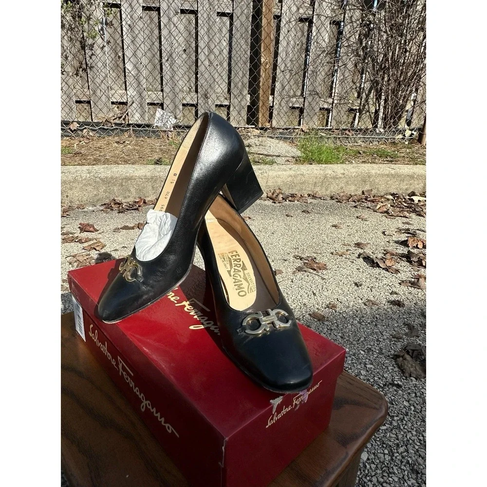 Salvatore Ferragamo Agata Black Leather‎ Pumps 6cm Heel Womens 5.5 B